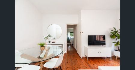 BEACH PAD FURNISHED @ BONDI BEACH - Inspection by Appointment - Photo 4