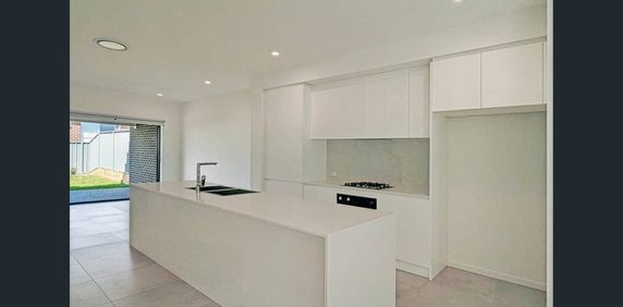 Modern Three-Bedroom Duplex - Photo 2