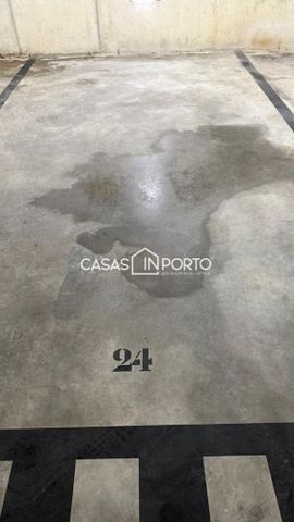 T1 com Lugar de Garagem - Metro de Campanhã - Photo 2