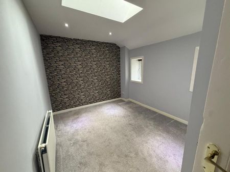 4 bedroom house to rent - Photo 3