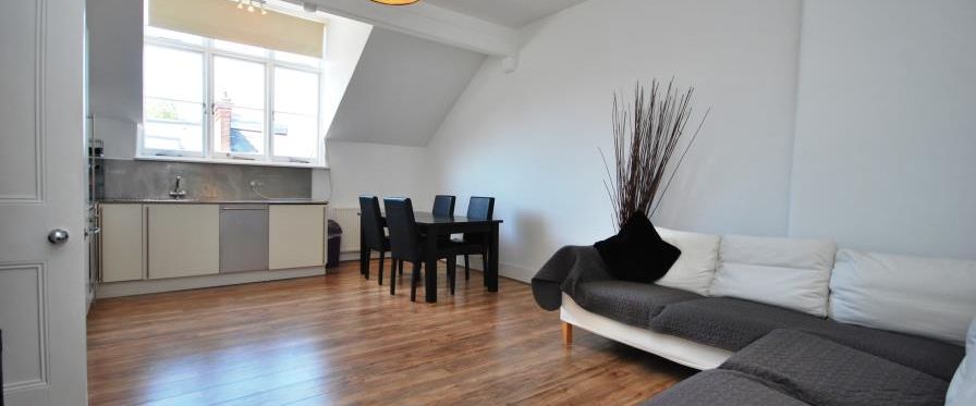 ROLAND GARDENS, SOUTH KEN SW7, London - Photo 1