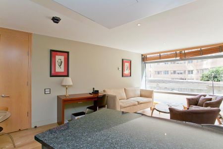 Parliament View Apartments, 1 Albert Embankment, Vauxhall, London, SE1 - Photo 3