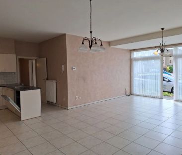 Perfect gelegen gelijkvloers appartement in het Centrum van Neerpelt - Photo 1