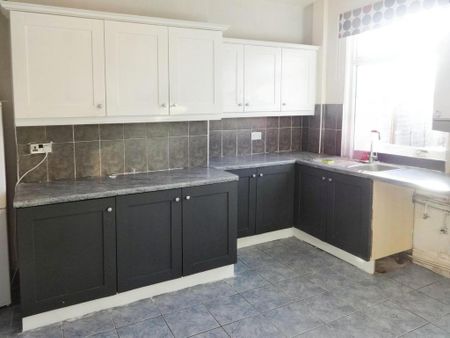 2 bedroom terraced house to rent - Photo 4