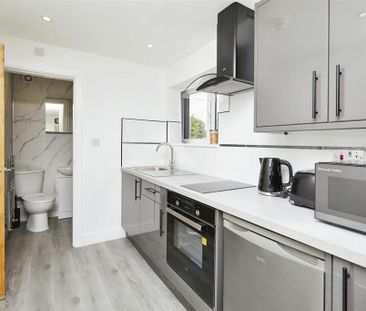 Studio to rent - Photo 5