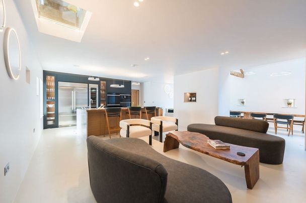 Thorpe Lane - Photo 1