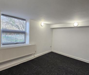 1 bedroom ground floor maisonette to rent - Photo 2