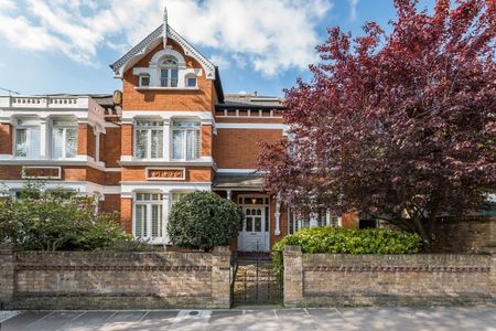 5 bedroom end of terrace house to rent - Photo 3