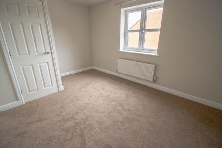 2 bedroom semi-detached house to rent - Photo 4
