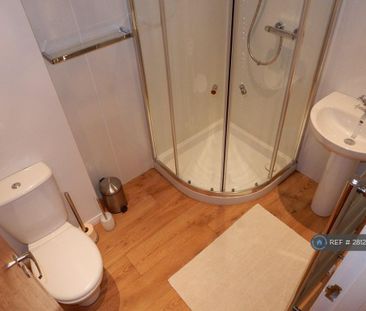 2 bedroom maisonette to rent - Photo 6