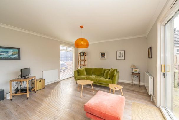 3 bedroom bungalow to rent - Photo 1