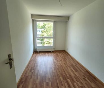 Recently renovated 5.5-room apartment on the ground floor - Photo 5