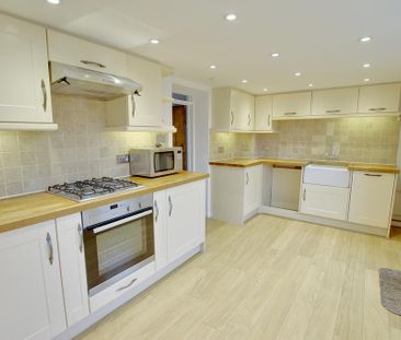 2 bedroom terraced house to rent - Photo 2