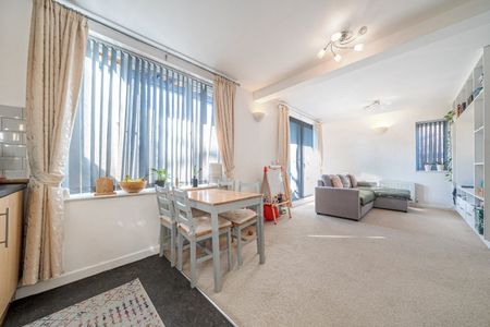 Sidcup Road, London, SE9 - Photo 3