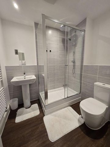 2 bedroom apartment to rent - Photo 4