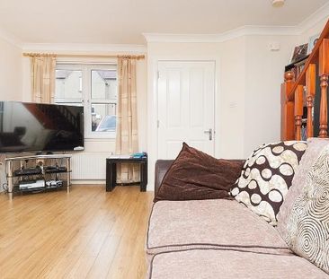 2 bedroom terraced house to rent - Photo 2
