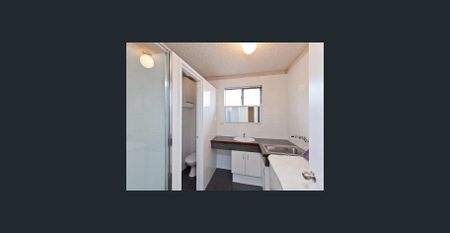 Modern, Private & Perfectly Located Apartment in Maylands - Photo 2