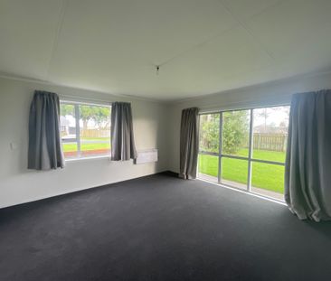 UPDATED TWO BEDROOM UNIT IN WAITARA - LAWNS INCLUDED - Photo 2