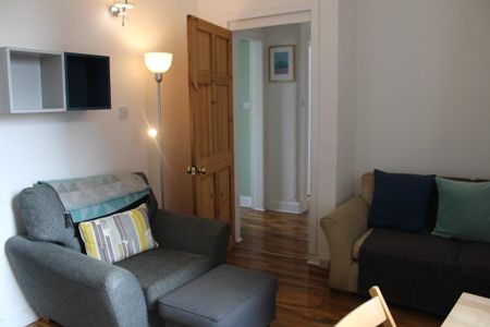 2 bed flat for rent in The Shore - Photo 2