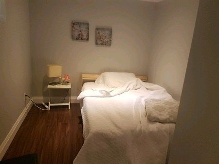 For Lease - 1086 Fourth Street, Mississauga, Ontario - Photo 4