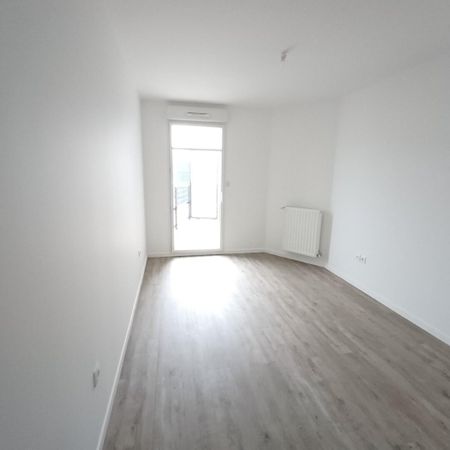 location Appartement T2 DE 50.48m² À MAISONS ALFORT - Photo 2