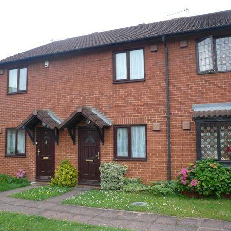 2 bedroom terraced house to rent - Photo 2