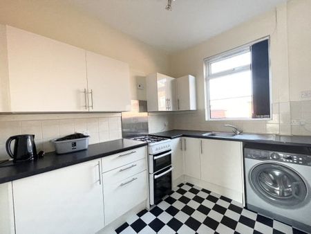 Oxford Grove, Bolton, BL1 - Photo 4