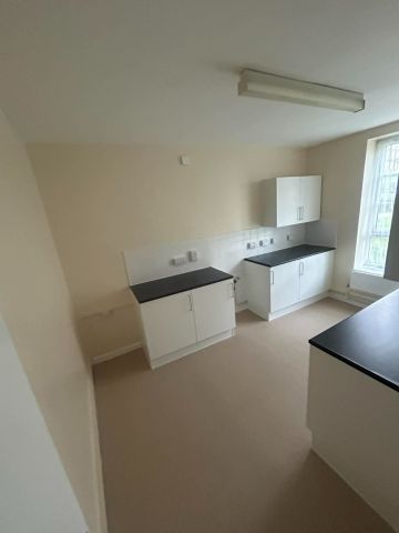 3 Bed Flat, East Dulwich Estate, SE22 - Photo 2
