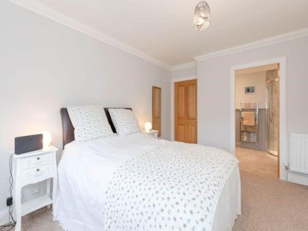 3 bedroom detached house to rent - Photo 3