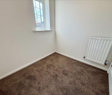 3 bedroom semi-detached house to rent - Photo 2