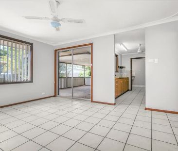 Spacious Family Home - Photo 2