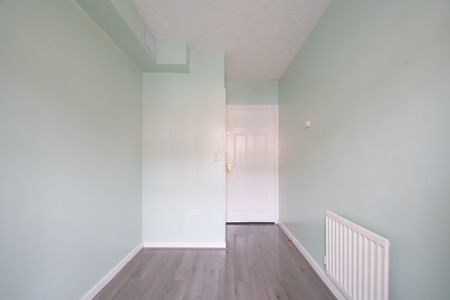 2 bed ground floor flat to rent in Rea Road, Birmingham, B31 - Photo 2