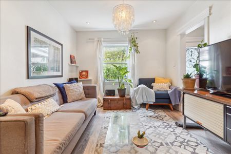 For Lease - 5 Milton Street, Toronto, Ontario - Photo 2