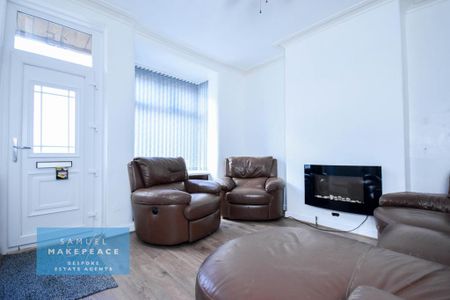 2 bedroom terraced house to rent - Photo 2