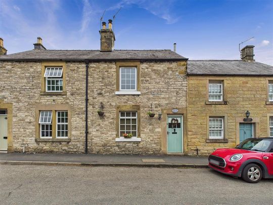 2 bedroom cottage to rent - Photo 1