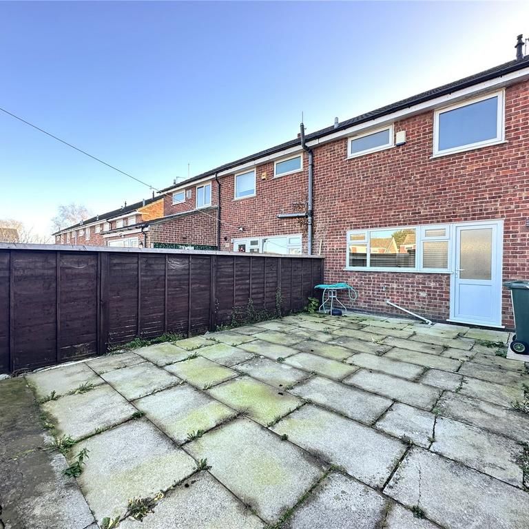 3 bedroom terraced house to rent - Photo 1