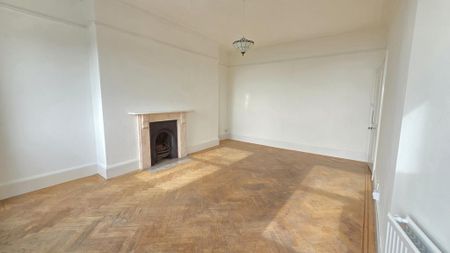 3 bedroom flat to rent - Photo 2