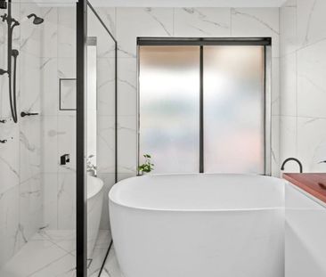Stunning Family Home - Photo 4