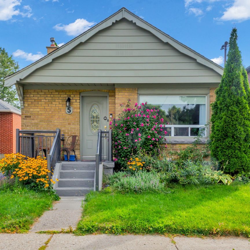 For Lease - 5 Highvale Road, Toronto, Ontario - Photo 1