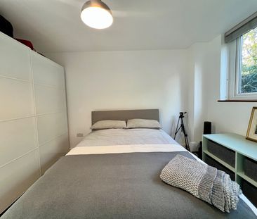 1 Bed Flat, Hervey Road, SE3 - Photo 1