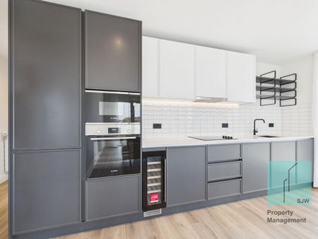 3 bedroom flat to rent - Photo 2