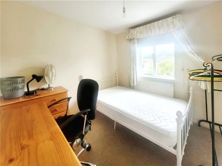 Langham Place, Egham, Surrey, TW20 9EB - Photo 5