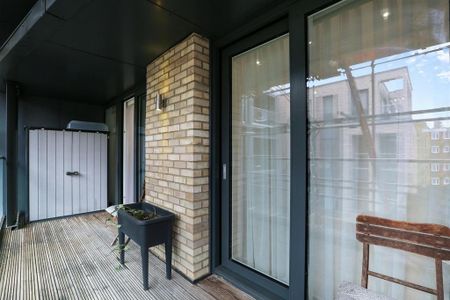 3 bedroom flat to rent - Photo 2