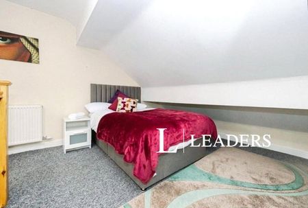 4 bedroom house to rent Friarswood Road, Newcastle, ST5 - Photo 5