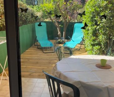 STUDIO A L'ANNEE ST RAPHAEL - Photo 2