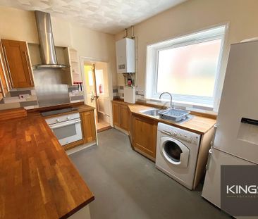 4 bedroom terraced house to rent - Photo 6