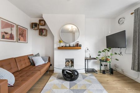 2 bedroom terraced house to rent - Photo 3