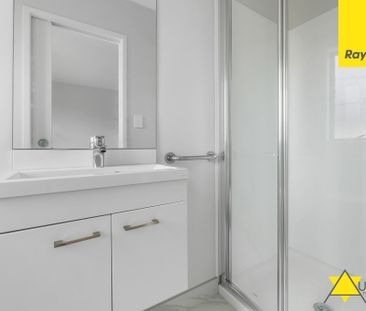 Modern, Low-Maintenance Living in Te Atatu Peninsula - Photo 4