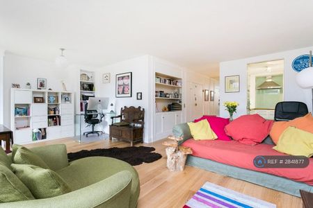 1 bedroom flat to rent - Photo 2