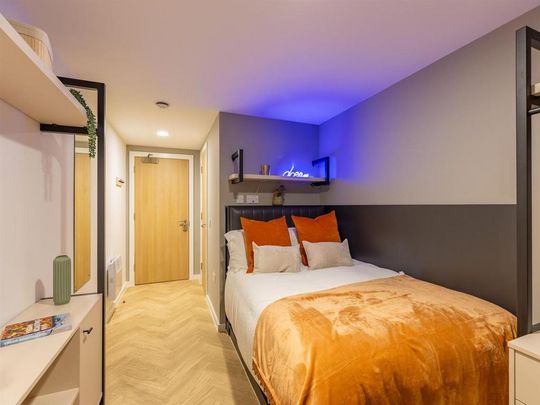 1 bedroom in a flat share to rent - Photo 1